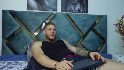 Snapshot of valentino_ferrari28 chatting on October 23, 2025, 2:00 am Valentino Ferrari online show from October 23, 2025, 2:00 am