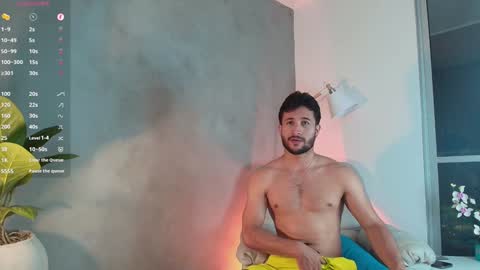 Valentino online show from January 28, 2025, 12:36 am