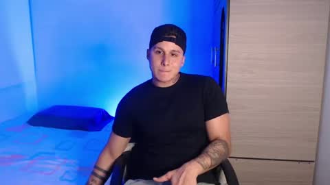 Snapshot of valentinosex_1 chatting on June 25, 2026, 10:36 pm VALENTINO online show from June 25, 2026, 10:36 pm