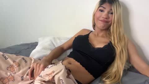 Snapshot of valeri_bigcock chatting on October 1, 2025, 6:52 am valeri_bigcock online show from October 1, 2025, 6:52 am