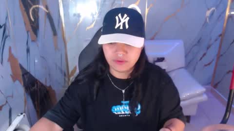 valeri_harpers4 online show from October 31, 2025, 11:22 am