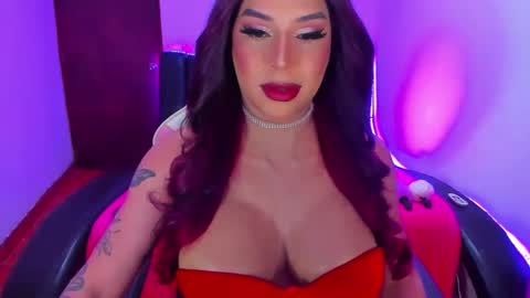 Snapshot of valeri_hilton chatting on September 19, 2025, 11:27 pm valeri_hilton online show from September 19, 2025, 11:27 pm