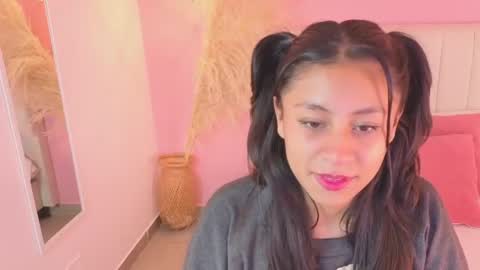 Snapshot of valeria__torres chatting on June 19, 2026, 11:14 am Valeria online show from June 19, 2026, 11:14 am