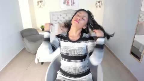 Snapshot of valeria__torres chatting on July 31, 2026, 7:35 pm Valeria online show from July 31, 2026, 7:35 pm