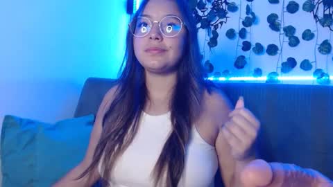 valeria online show from December 11, 2024, 3:56 am