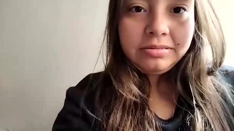 valeria online show from October 5, 2025, 2:48 pm