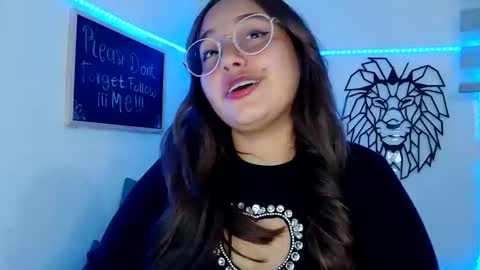 valeria online show from November 8, 2025, 1:50 am