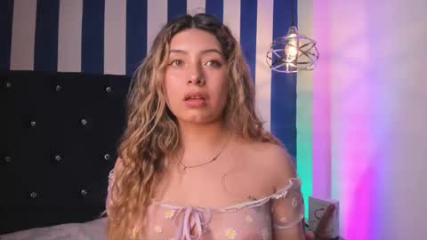 valeria_rouse28 online show from September 24, 2025, 5:49 pm