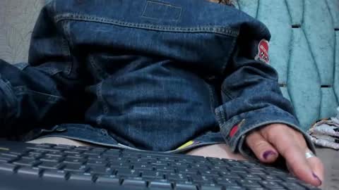 Snapshot of valeriaa_soler chatting on September 28, 2025, 10:42 am Valeria online show from September 28, 2025, 10:42 am