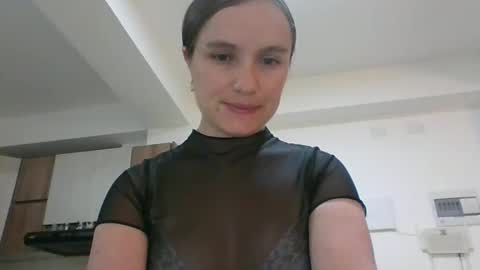 valeriafrannco online show from November 12, 2025, 4:57 am