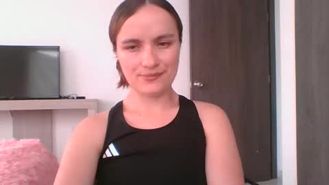 valeriafrannco online show from February 12, 2026, 8:15 pm