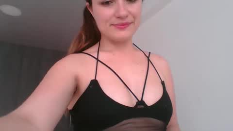 valeriafrannco online show from May 8, 2026, 8:58 pm