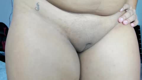 valeriahot_699 online show from September 29, 2025, 2:33 pm