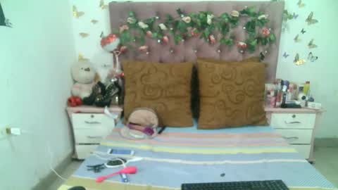 Snapshot of valeriatsx chatting on November 1, 2025, 12:18 pm La valerie26 online show from November 1, 2025, 12:18 pm