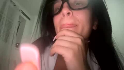 valerie_219 online show from April 16, 2026, 11:07 pm