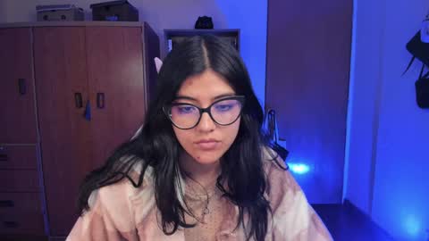 Val  online show from January 24, 2025, 11:34 pm