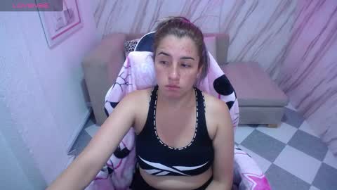 valerie_b online show from December 12, 2024, 6:47 am