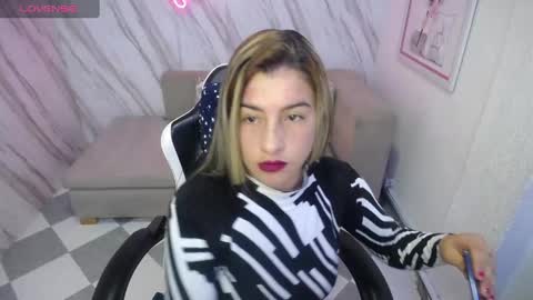 valerie_b online show from January 11, 2025, 3:02 am