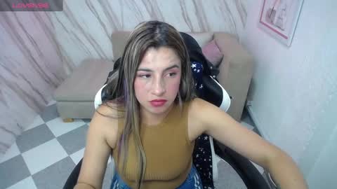 valerie_b online show from January 15, 2025, 6:12 am
