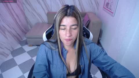 Snapshot of valerie_b chatting on January 25, 2025, 2:58 am valerie_b online show from January 25, 2025, 2:58 am