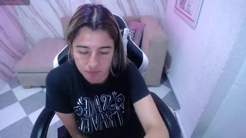 valerie_b online show from February 12, 2025, 6:08 am