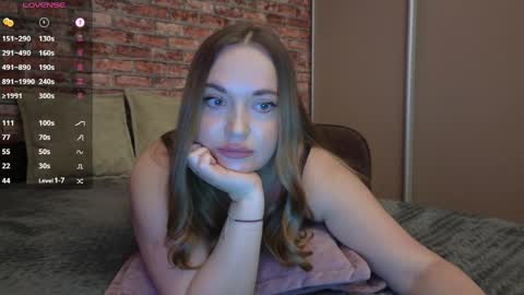 Snapshot of valerie_kiss chatting on April 19, 2026, 11:53 am Valerie online show from April 19, 2026, 11:53 am