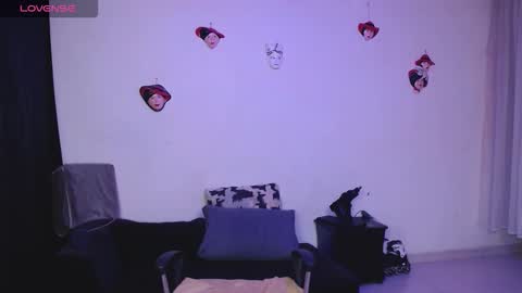 Snapshot of valerie_smile chatting on October 5, 2025, 4:38 pm Valerie online show from October 5, 2025, 4:38 pm