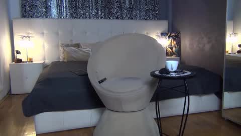 Snapshot of valeriecoy chatting on October 27, 2025, 12:53 pm Valerie online show from October 27, 2025, 12:53 pm