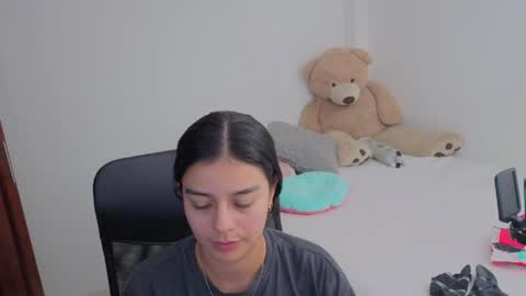 Juli C online show from April 2, 2026, 1:14 am