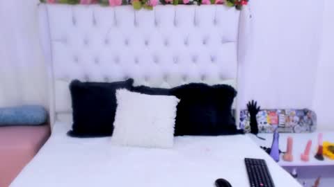 Snapshot of valerik_cano chatting on January 31, 2025, 7:18 pm valeria111111 online show from January 31, 2025, 7:18 pm