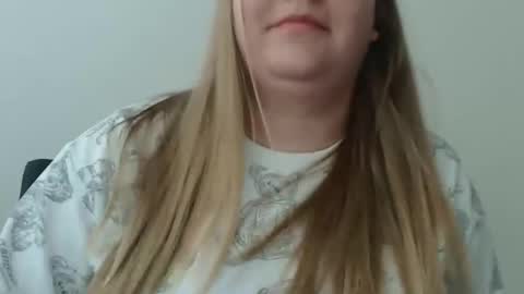 Snapshot of valerivane chatting on November 27, 2025, 8:05 am Valery online show from November 27, 2025, 8:05 am