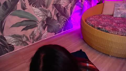 valery_blush online show from November 18, 2025, 4:39 am