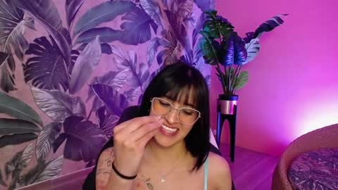 valery_blush online show from April 3, 2026, 4:21 am