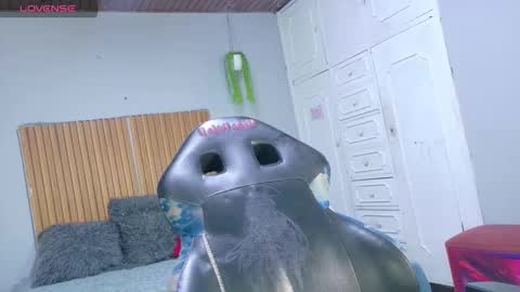 valery_luxx online show from January 13, 2026, 12:32 pm