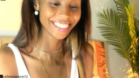 Snapshot of valery_swan1 chatting on December 16, 2024, 7:48 am Valery swan1 online show from December 16, 2024, 7:48 am