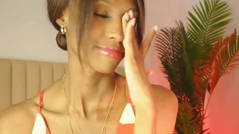 Snapshot of valery_swan1 chatting on December 15, 2025, 1:59 pm Valery swan1 online show from December 15, 2025, 1:59 pm