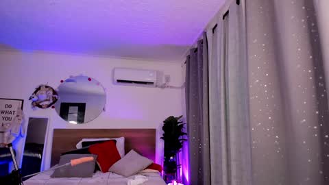 Snapshot of valery_yepes_ chatting on December 26, 2024, 3:42 pm Valery online show from December 26, 2024, 3:42 pm