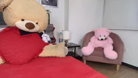 Snapshot of valeryharriz chatting on February 22, 2025, 10:31 pm valeryharriz online show from February 22, 2025, 10:31 pm