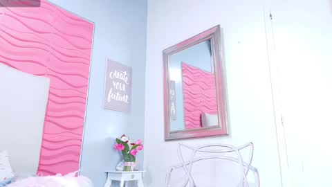 Snapshot of valerynbrown chatting on December 23, 2024, 7:28 am valery online show from December 23, 2024, 7:28 am