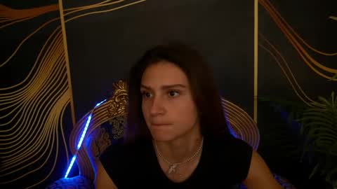 Snapshot of valeryroyale chatting on January 29, 2025, 5:35 pm Valery online show from January 29, 2025, 5:35 pm