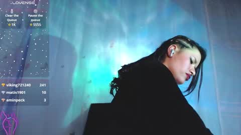 Snapshot of valerysnow_ chatting on December 4, 2024, 4:32 am Valery online show from December 4, 2024, 4:32 am