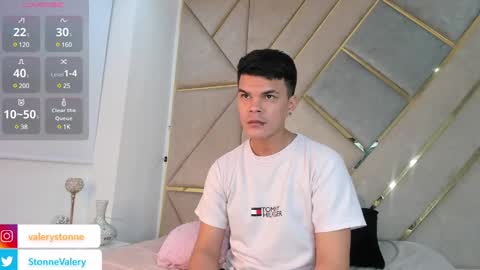 Snapshot of valerystonne_ chatting on February 25, 2025, 7:58 pm Valery Stonne online show from February 25, 2025, 7:58 pm