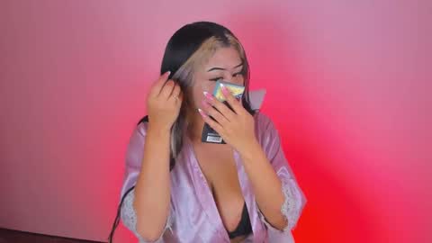 your loveee  online show from October 7, 2025, 2:53 am