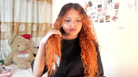 Snapshot of valientegirl_ chatting on January 31, 2025, 5:40 am VALIENTE online show from January 31, 2025, 5:40 am