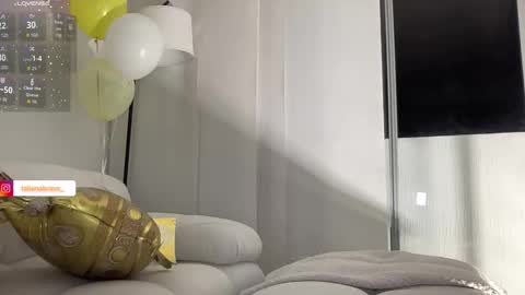 Snapshot of valientegirl_ chatting on November 7, 2025, 3:50 am VALIENTE online show from November 7, 2025, 3:50 am