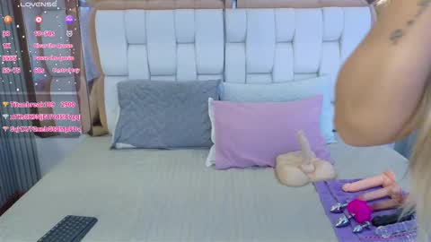 Valkiria moore  online show from February 26, 2026, 8:08 pm