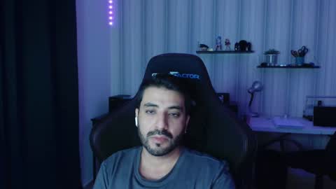 Snapshot of vallartamexi chatting on October 12, 2025, 1:04 am Roberto Carlos online show from October 12, 2025, 1:04 am