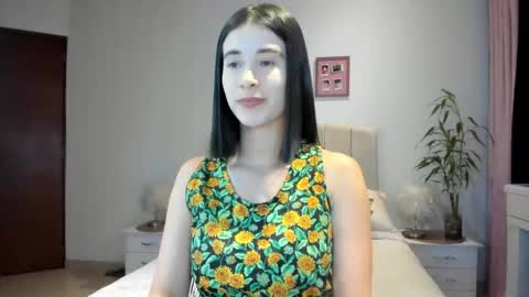 Macarena online show from April 12, 2026, 2:49 am