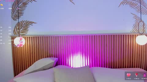 valleriie_ online show from May 17, 2026, 4:03 pm