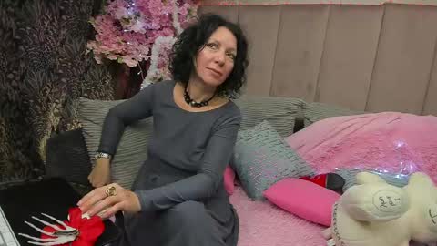 Snapshot of valleriwind chatting on January 8, 2025, 3:17 pm ValleriWind online show from January 8, 2025, 3:17 pm